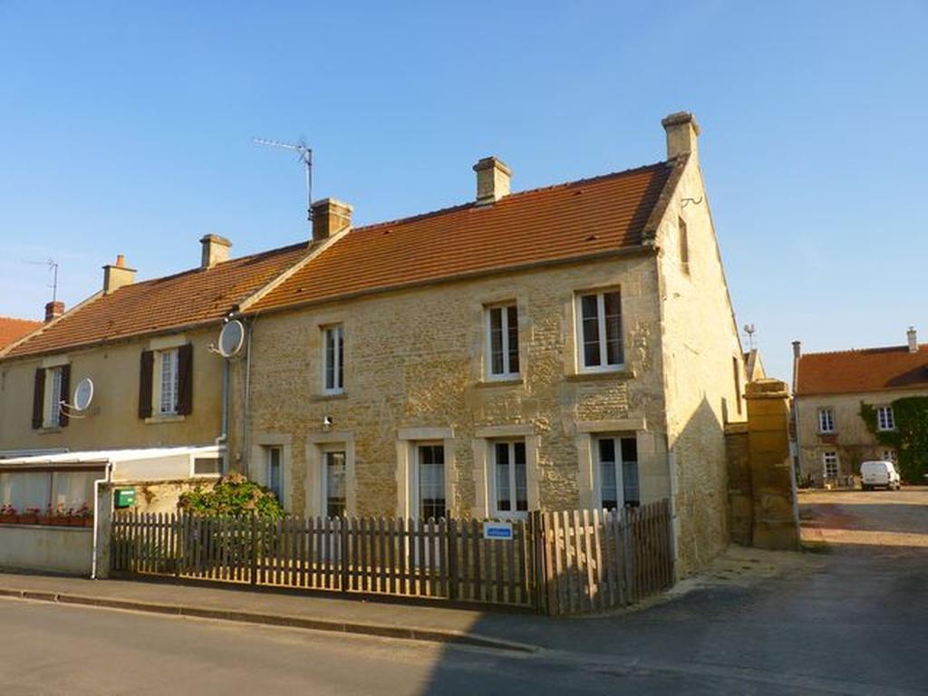 Maison Ancienne Entierement Renovee Pour 5 Personnes Beny-sur-Mer الغرفة الصورة